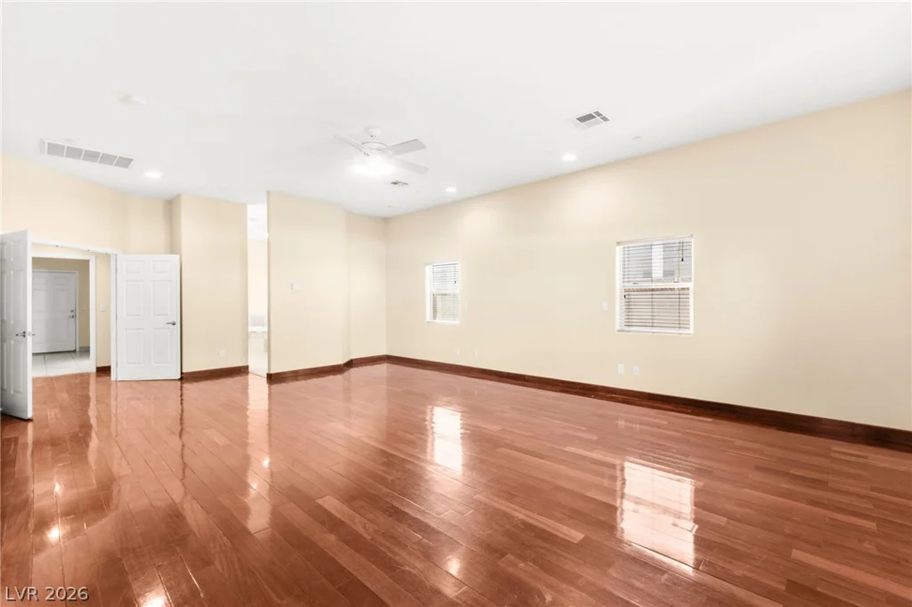 5584 Hawley, Las Vegas, NV 89118