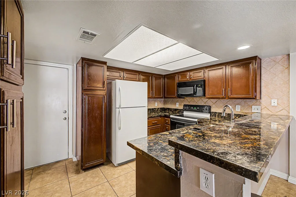 2753 Lodestone, Las Vegas, NV 89117