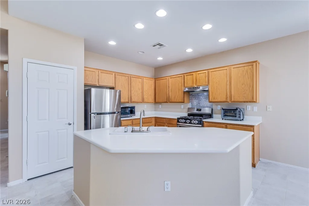6284 Canvasback, Las Vegas, NV 89122
