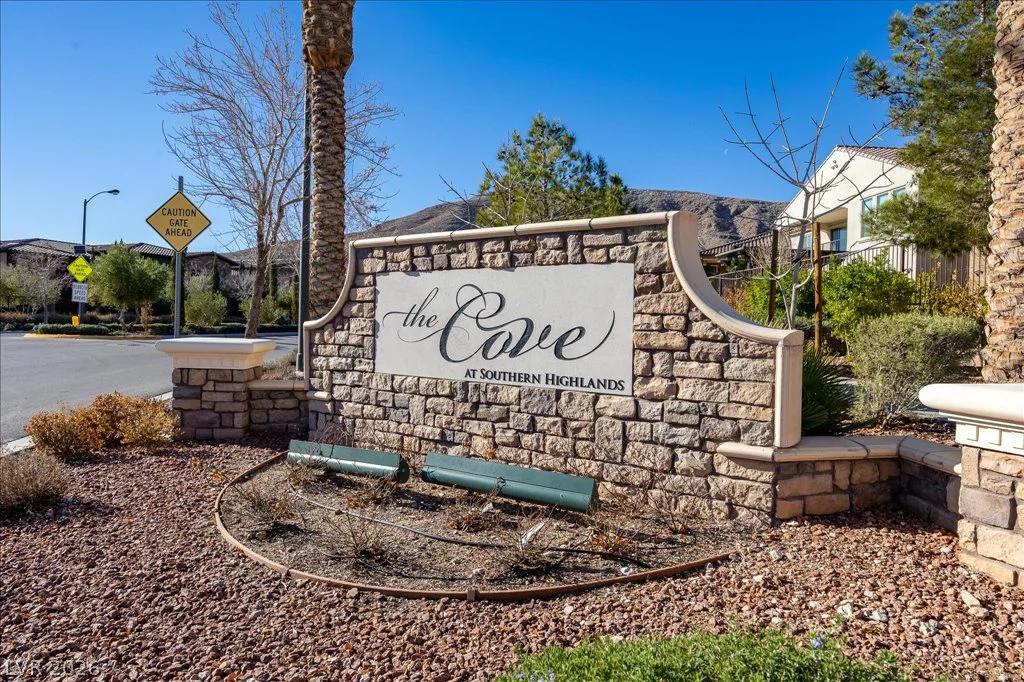 12723 Coastline Shadow, Las Vegas, NV 89141