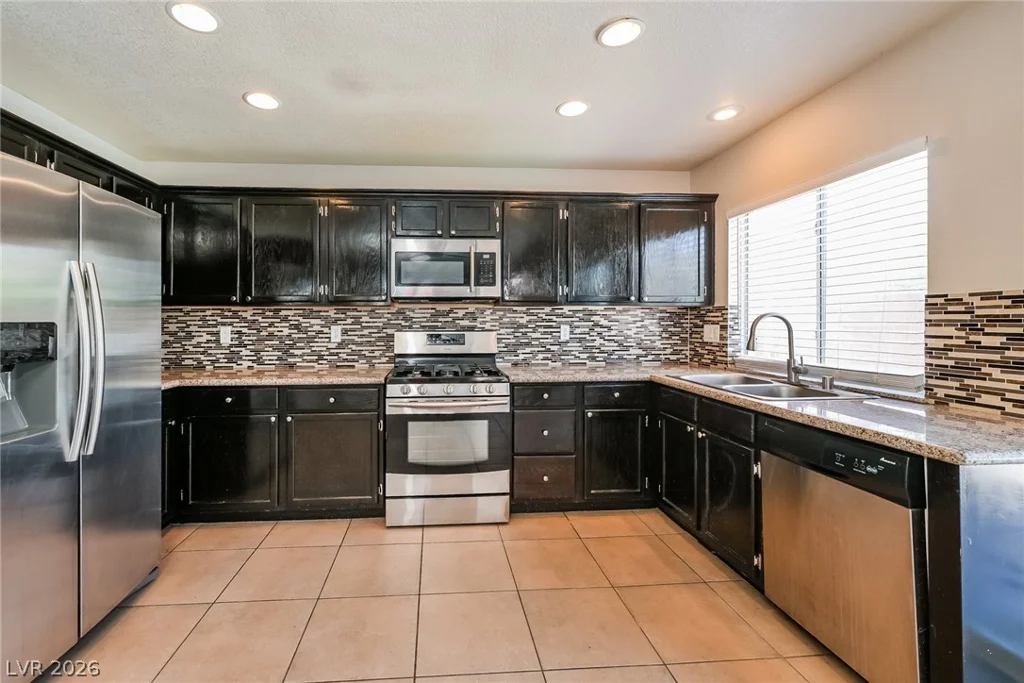 6957 Wineberry, Las Vegas, NV 89119