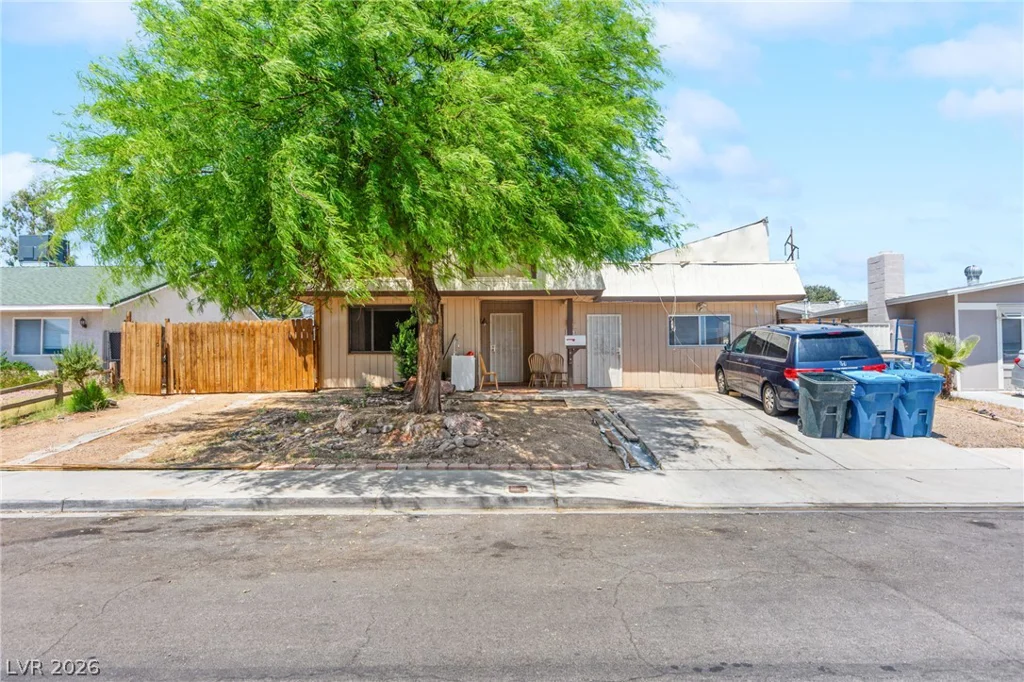 816 Antigua, Las Vegas, NV 89145