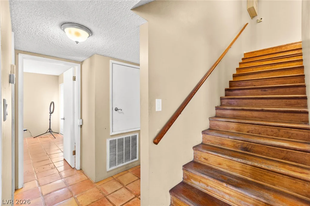 816 Antigua, Las Vegas, NV 89145