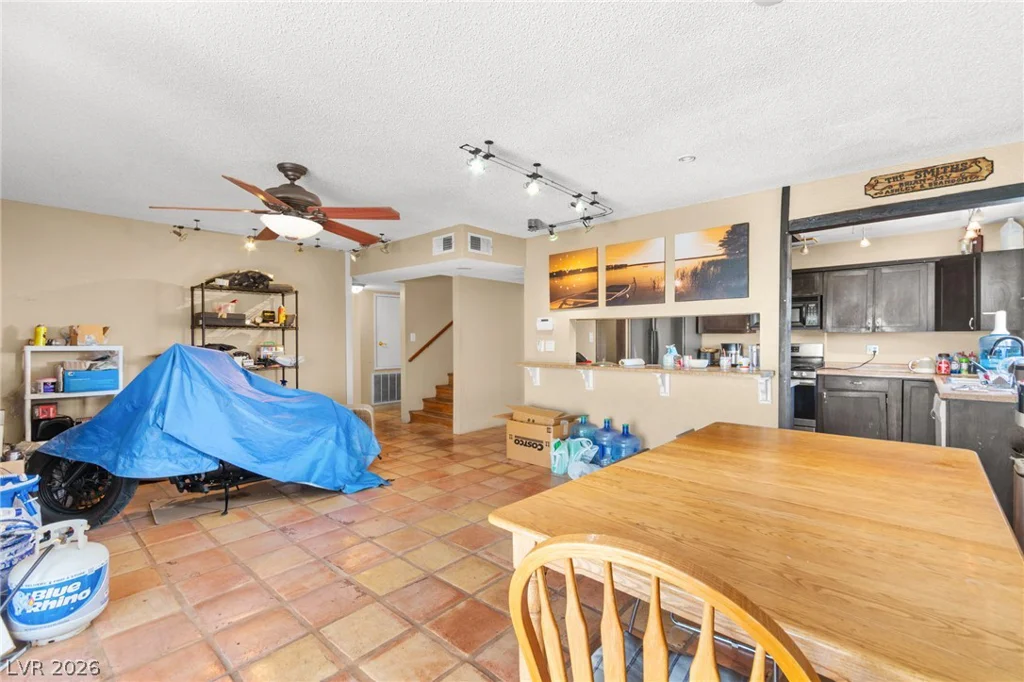816 Antigua, Las Vegas, NV 89145