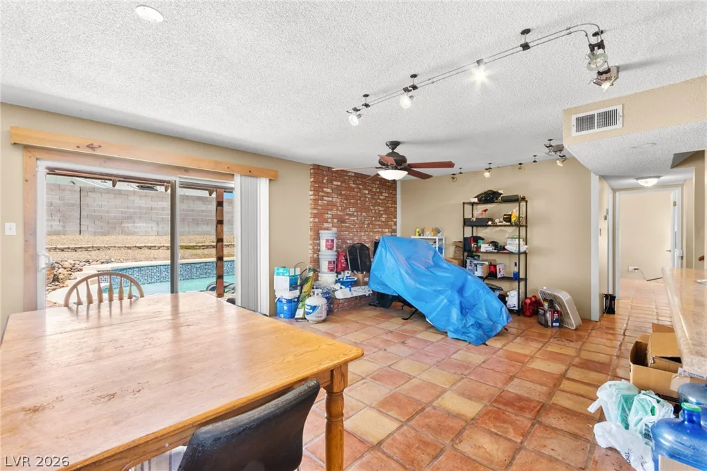 816 Antigua, Las Vegas, NV 89145