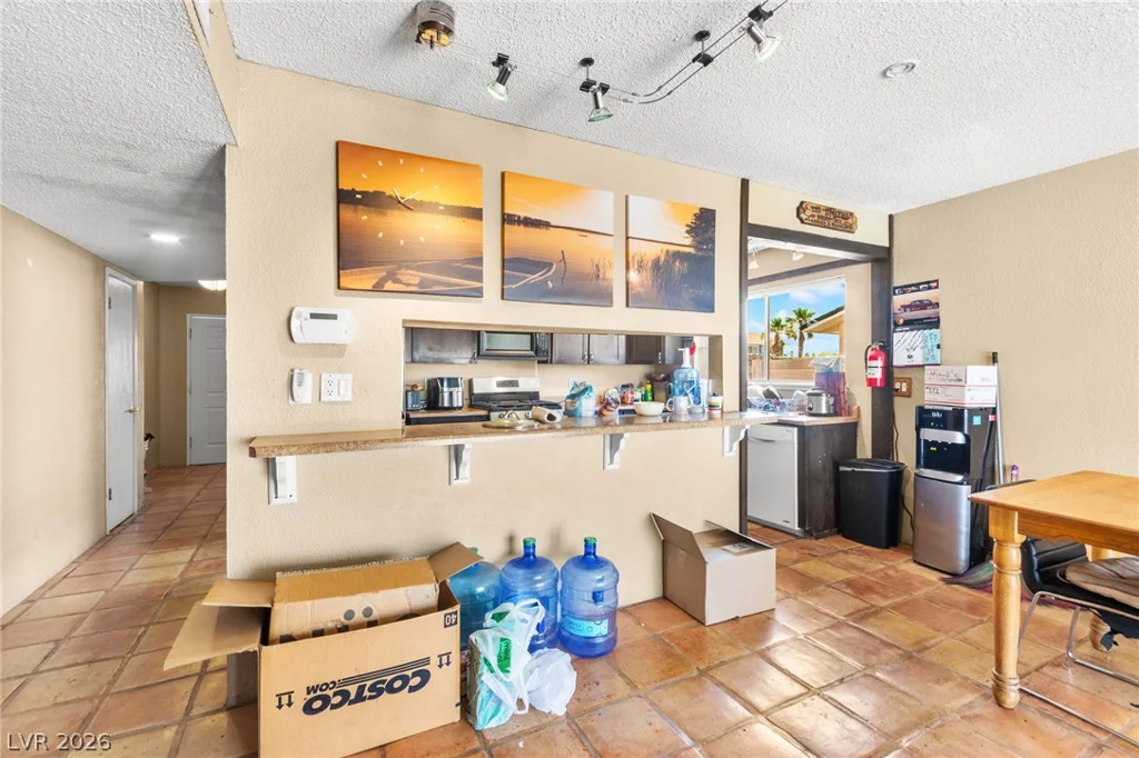 816 Antigua, Las Vegas, NV 89145