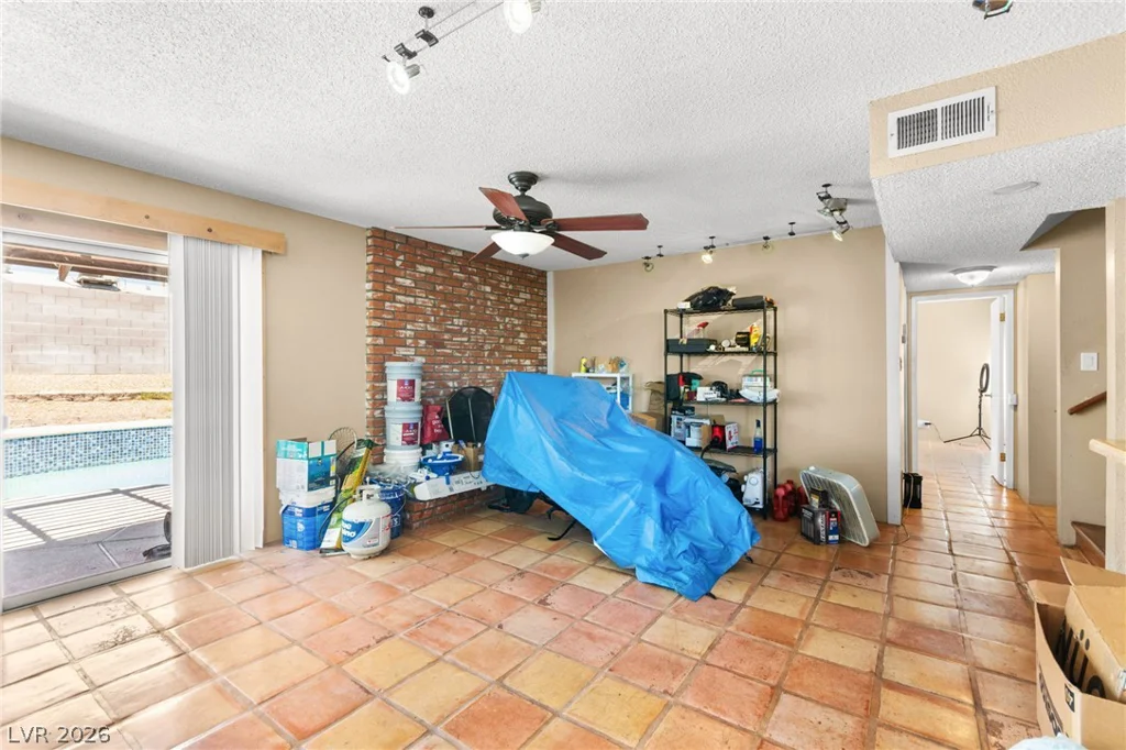 816 Antigua, Las Vegas, NV 89145