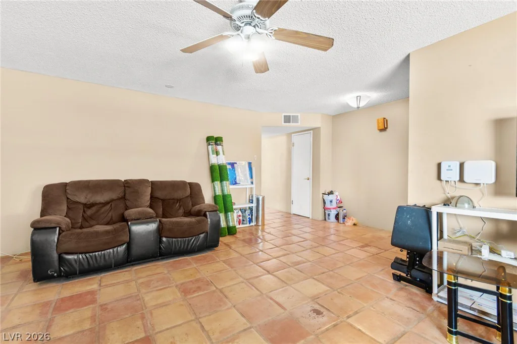 816 Antigua, Las Vegas, NV 89145