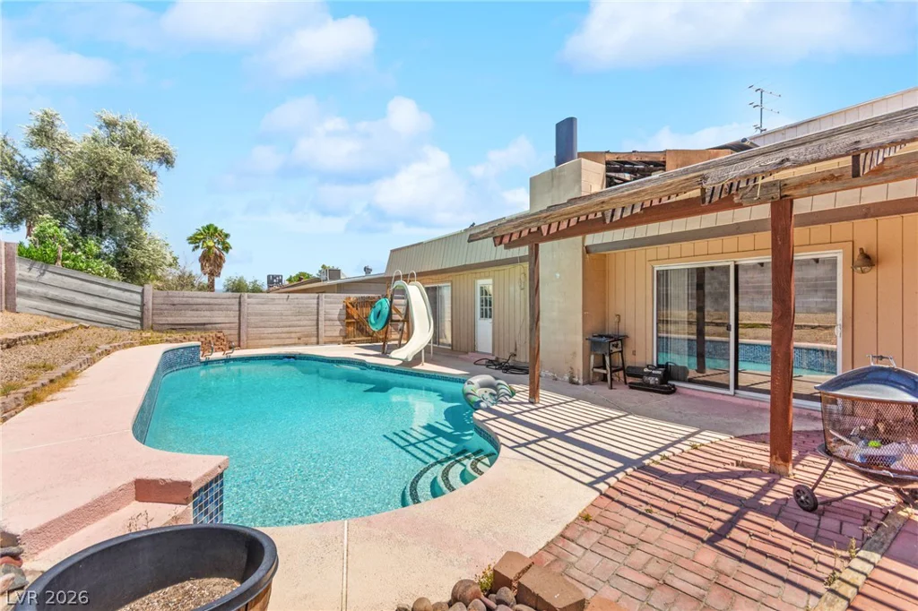 816 Antigua, Las Vegas, NV 89145