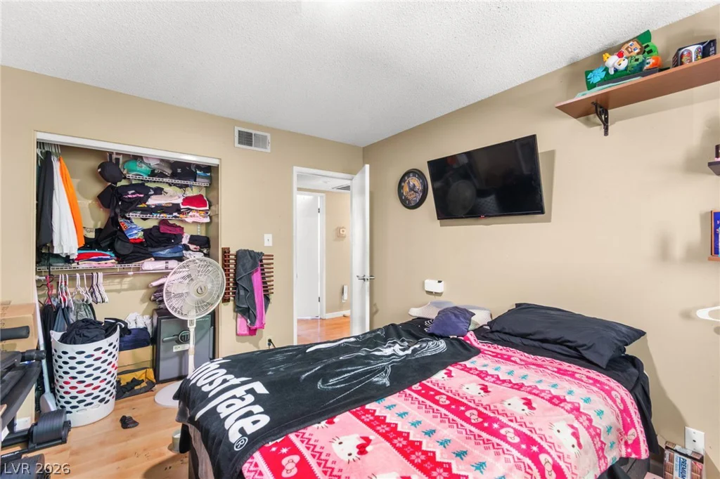 816 Antigua, Las Vegas, NV 89145