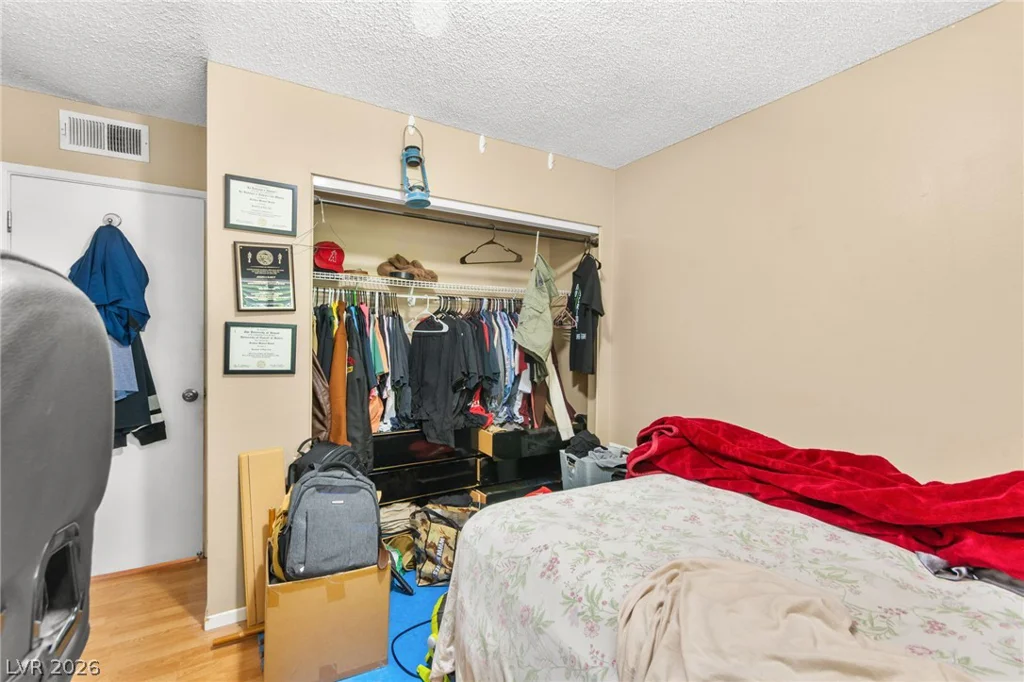 816 Antigua, Las Vegas, NV 89145