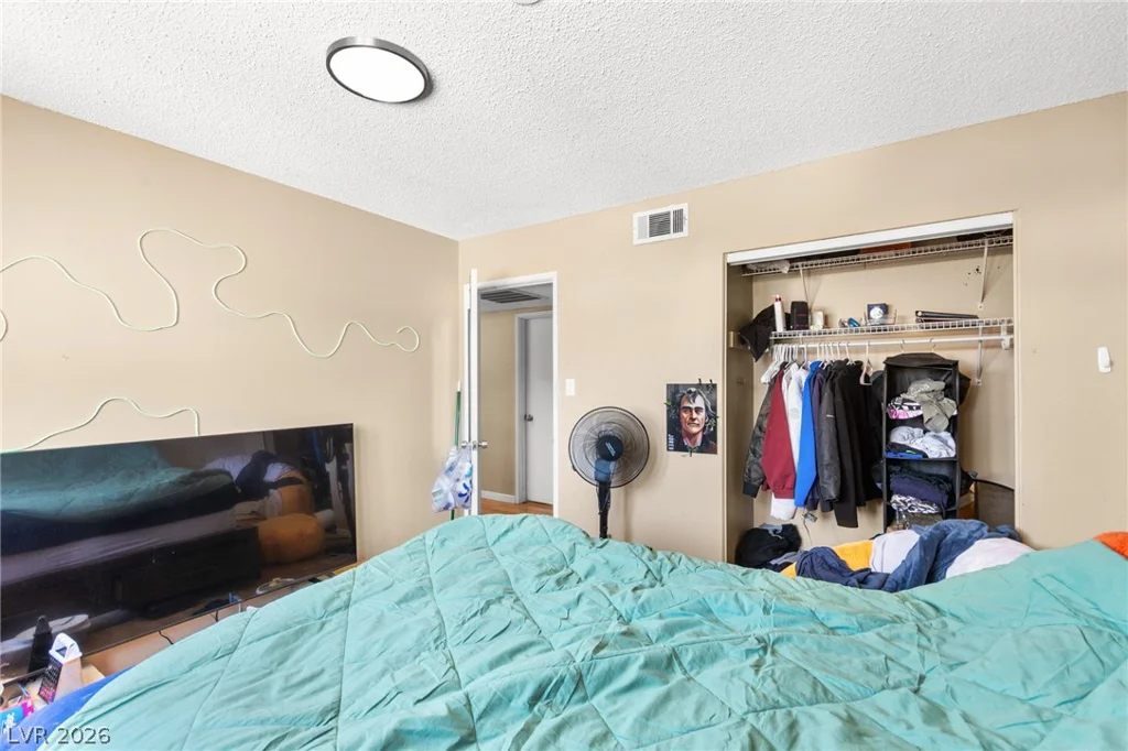 816 Antigua, Las Vegas, NV 89145