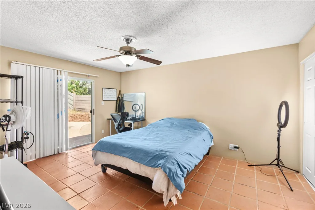 816 Antigua, Las Vegas, NV 89145