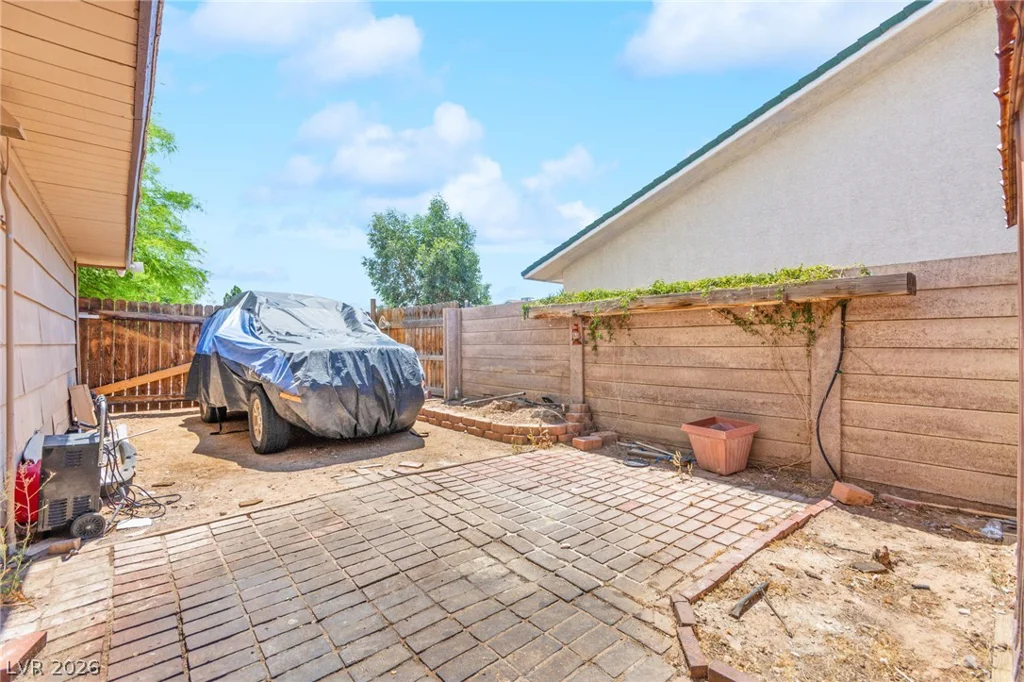 816 Antigua, Las Vegas, NV 89145