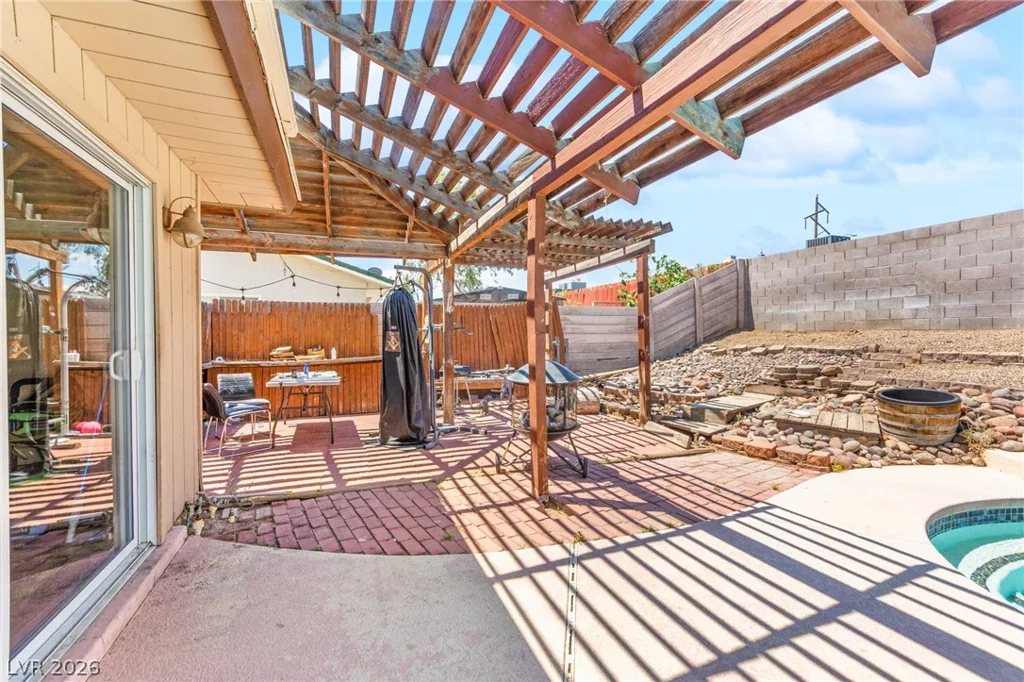 816 Antigua, Las Vegas, NV 89145