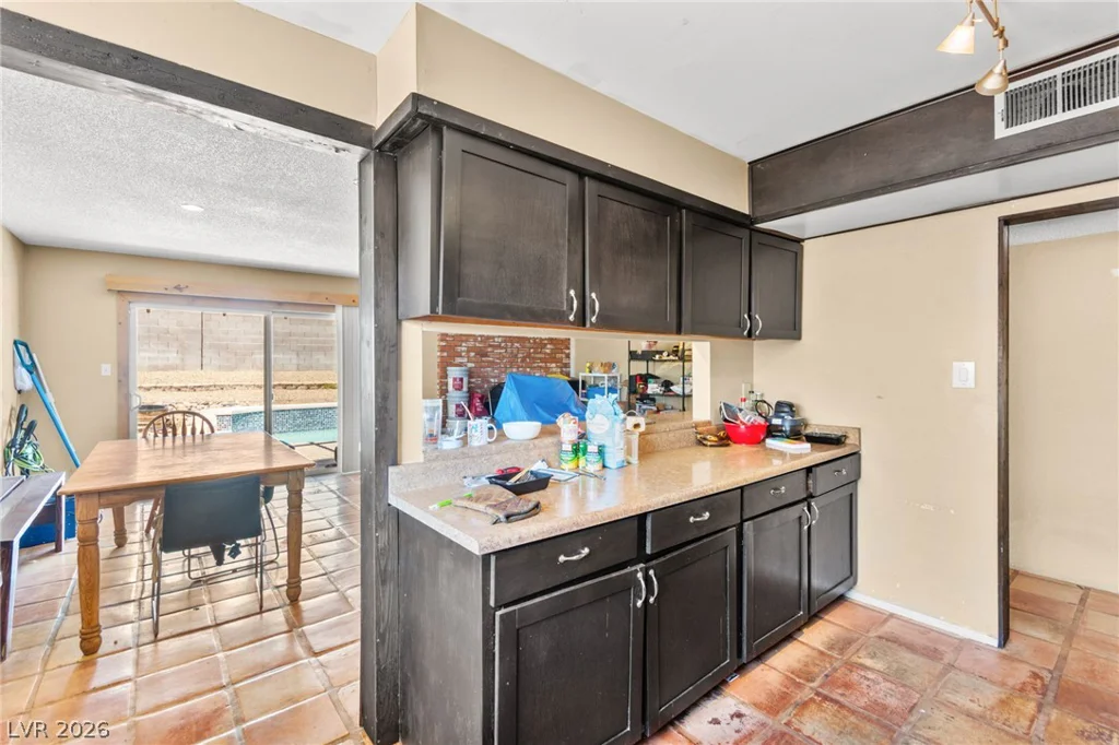 816 Antigua, Las Vegas, NV 89145