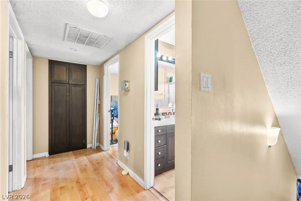 816 Antigua, Las Vegas, NV 89145