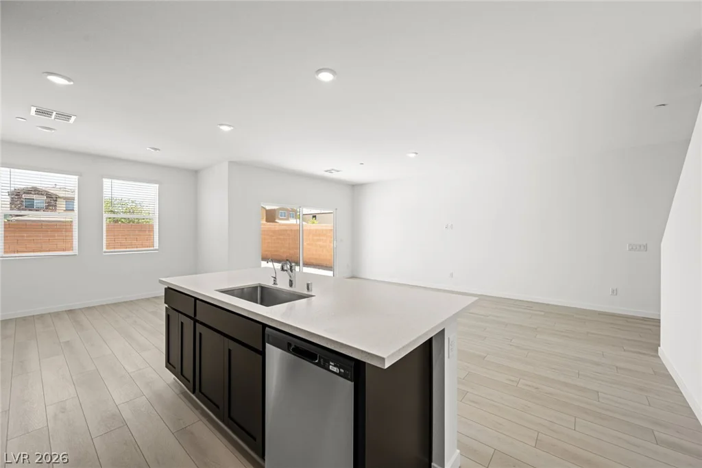 8172 Gusty Brook, Las Vegas, NV 89113