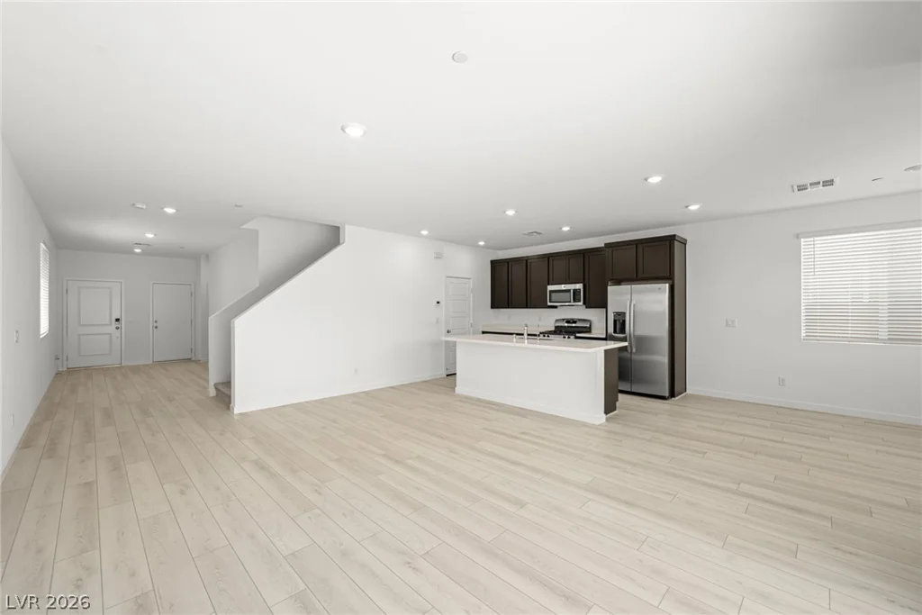 8172 Gusty Brook, Las Vegas, NV 89113