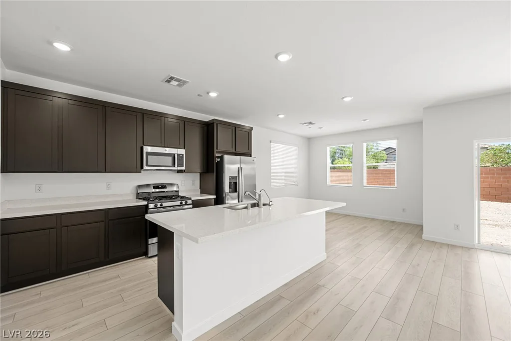 8172 Gusty Brook, Las Vegas, NV 89113