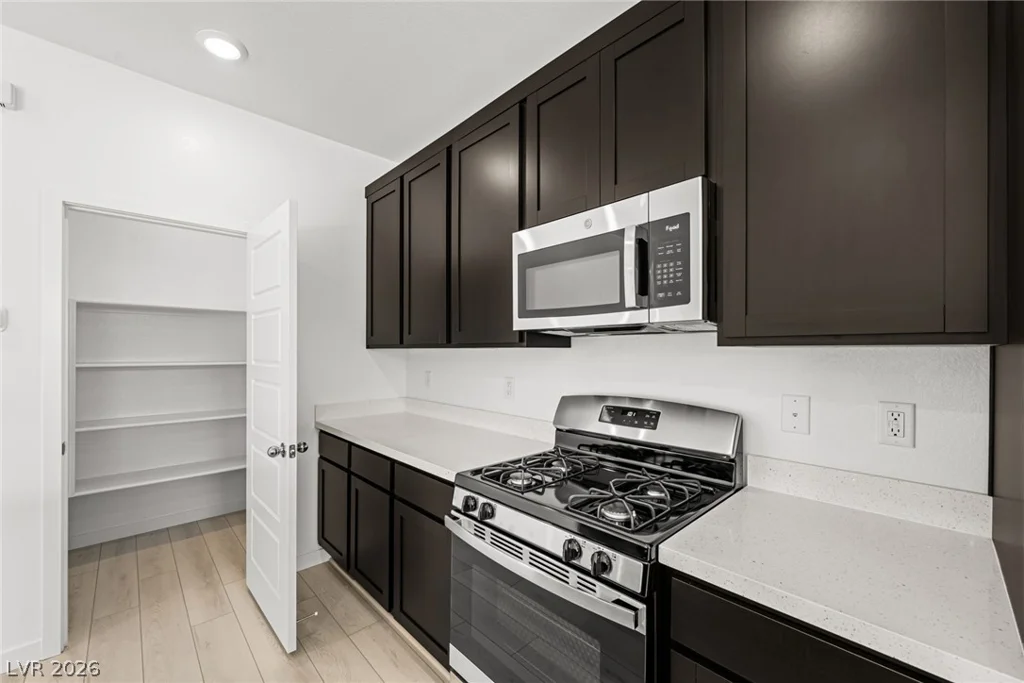 8172 Gusty Brook, Las Vegas, NV 89113