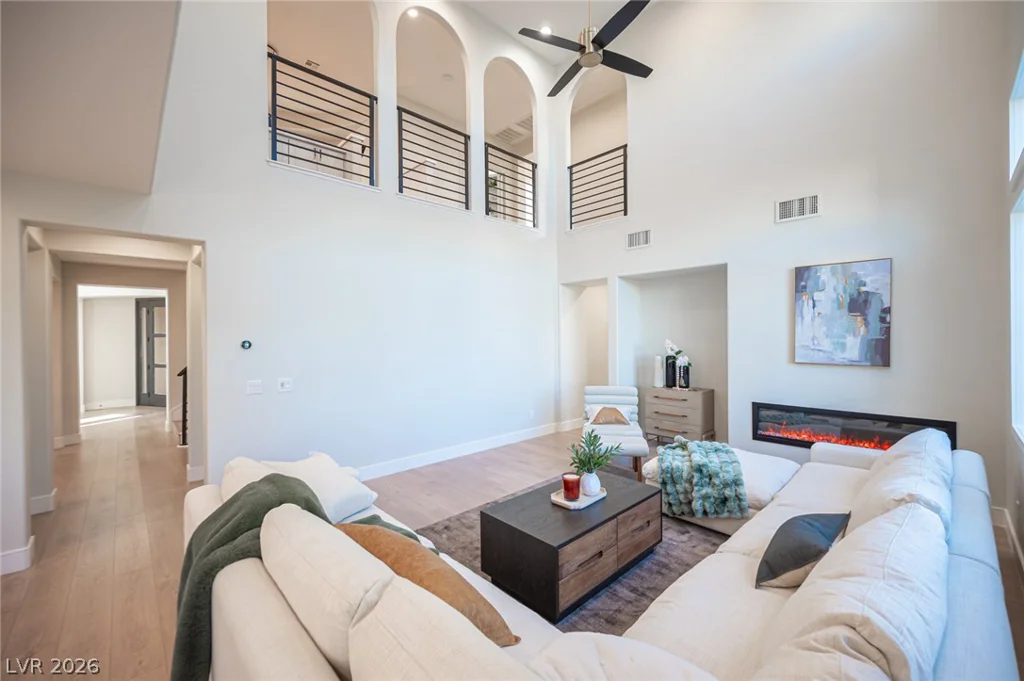 938 Roseberry, Las Vegas, NV 89138
