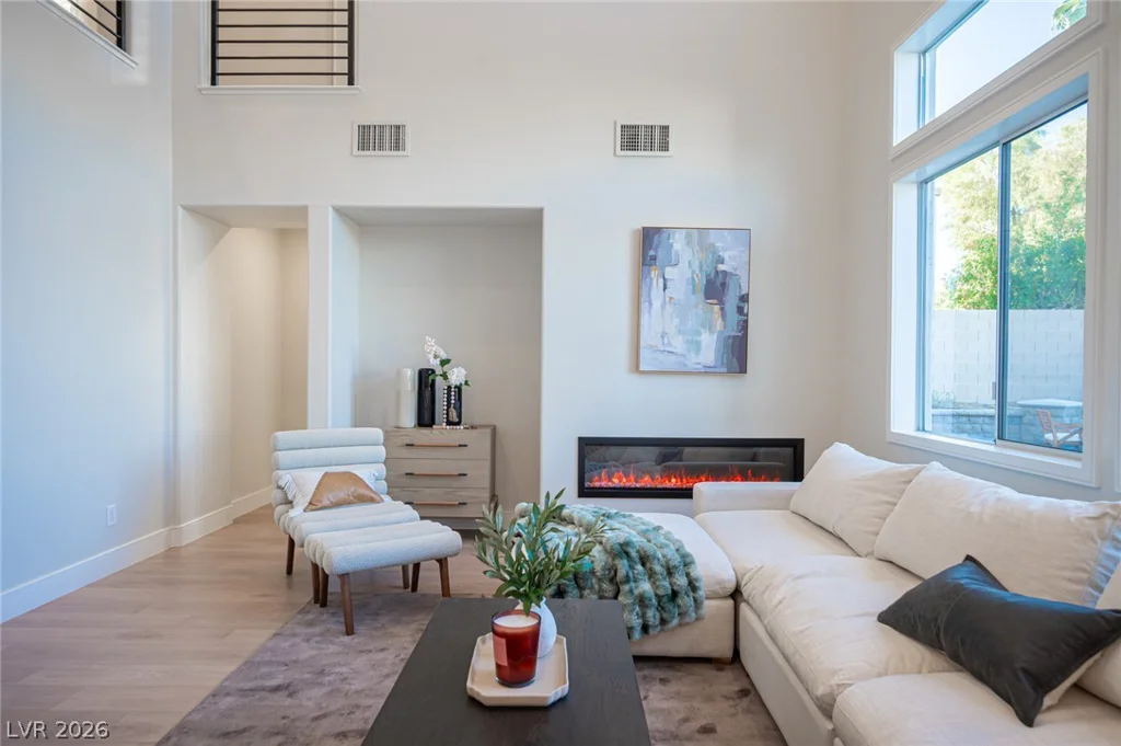 938 Roseberry, Las Vegas, NV 89138