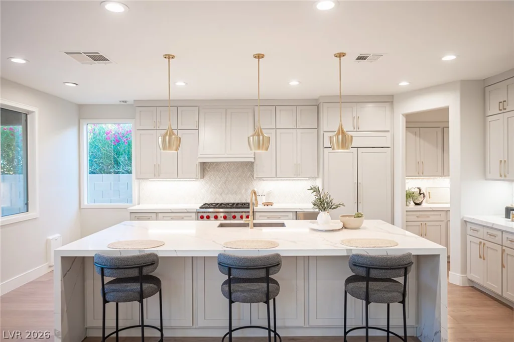 938 Roseberry, Las Vegas, NV 89138