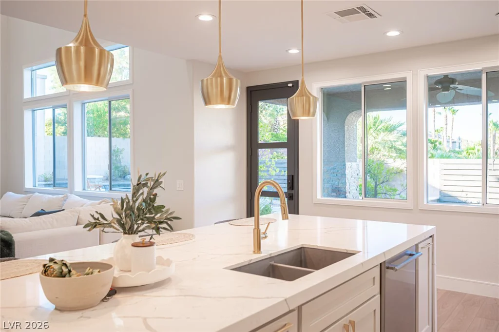 938 Roseberry, Las Vegas, NV 89138