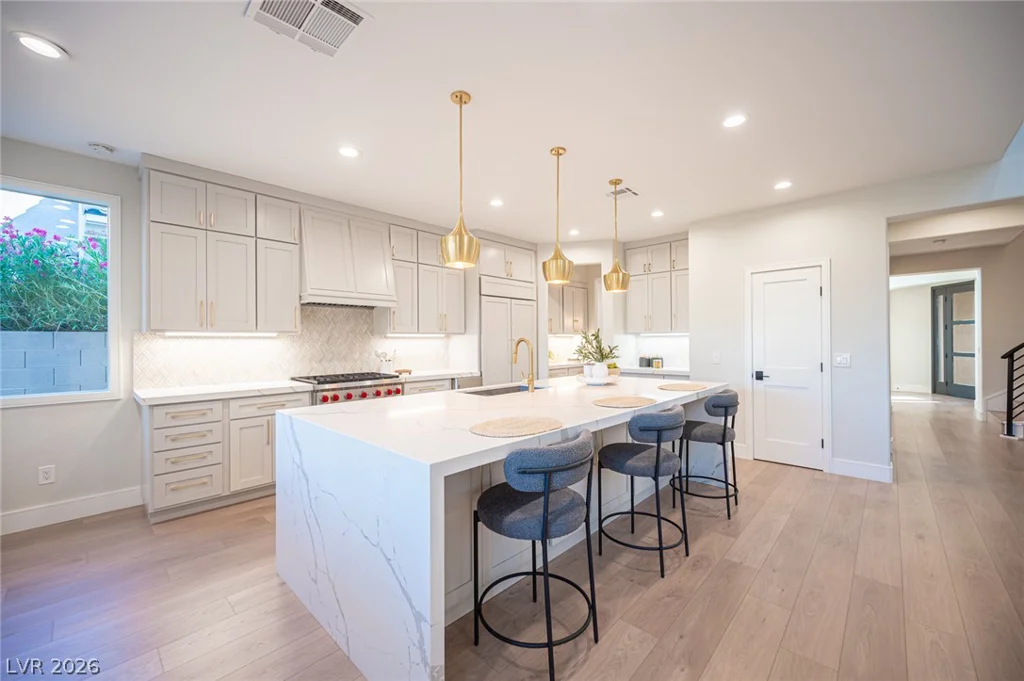 938 Roseberry, Las Vegas, NV 89138