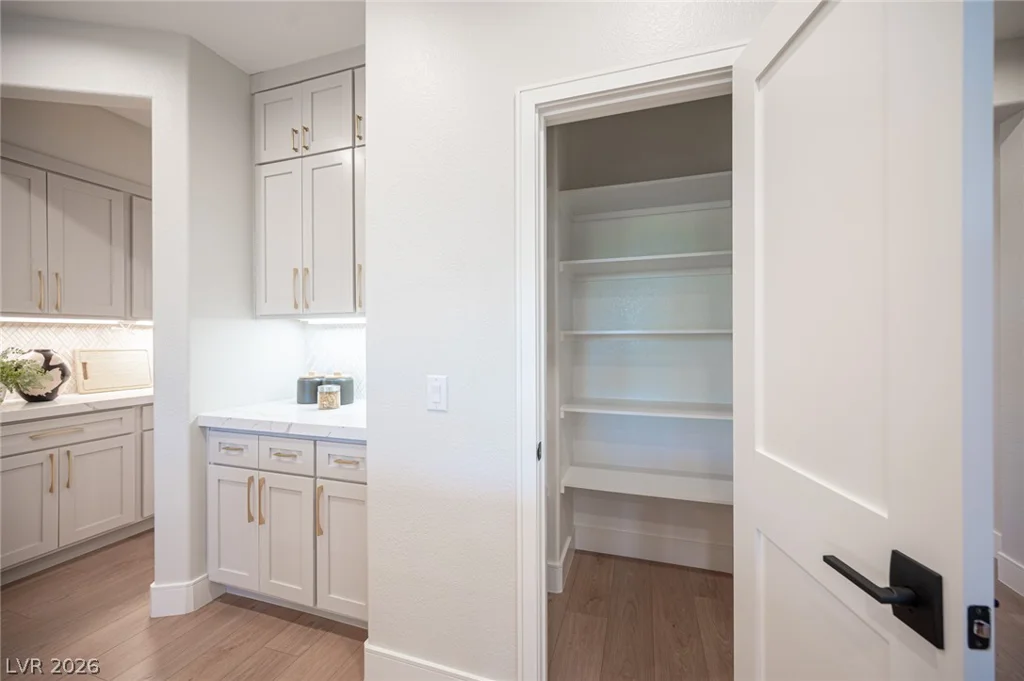 938 Roseberry, Las Vegas, NV 89138