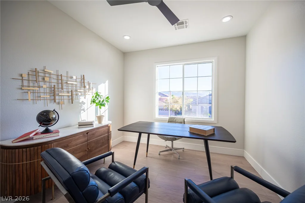 938 Roseberry, Las Vegas, NV 89138