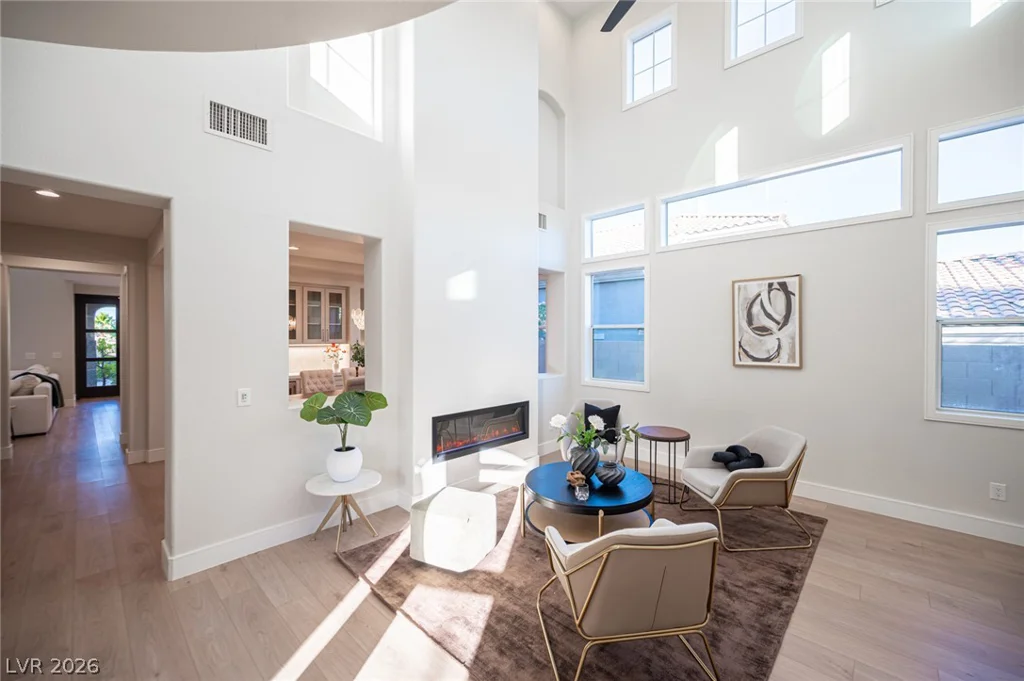 938 Roseberry, Las Vegas, NV 89138