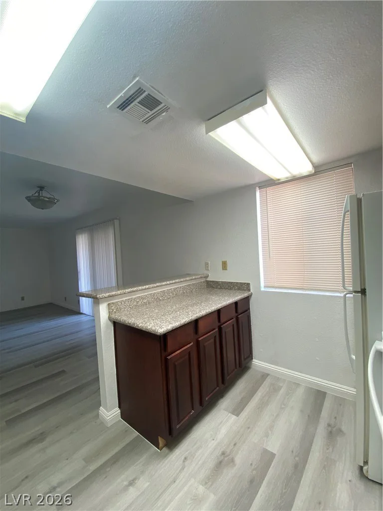 5221 River Glen, Las Vegas, NV 89103