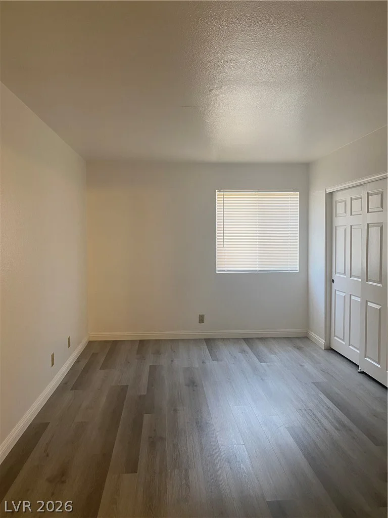 5221 River Glen, Las Vegas, NV 89103