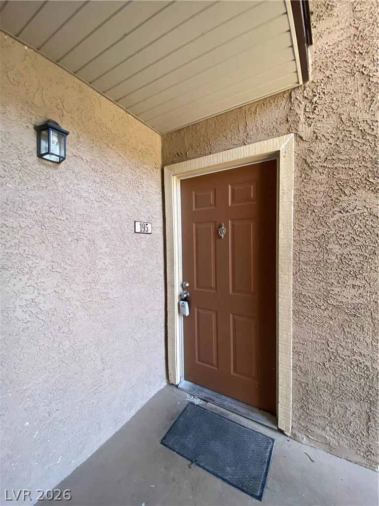 5221 River Glen, Las Vegas, NV 89103