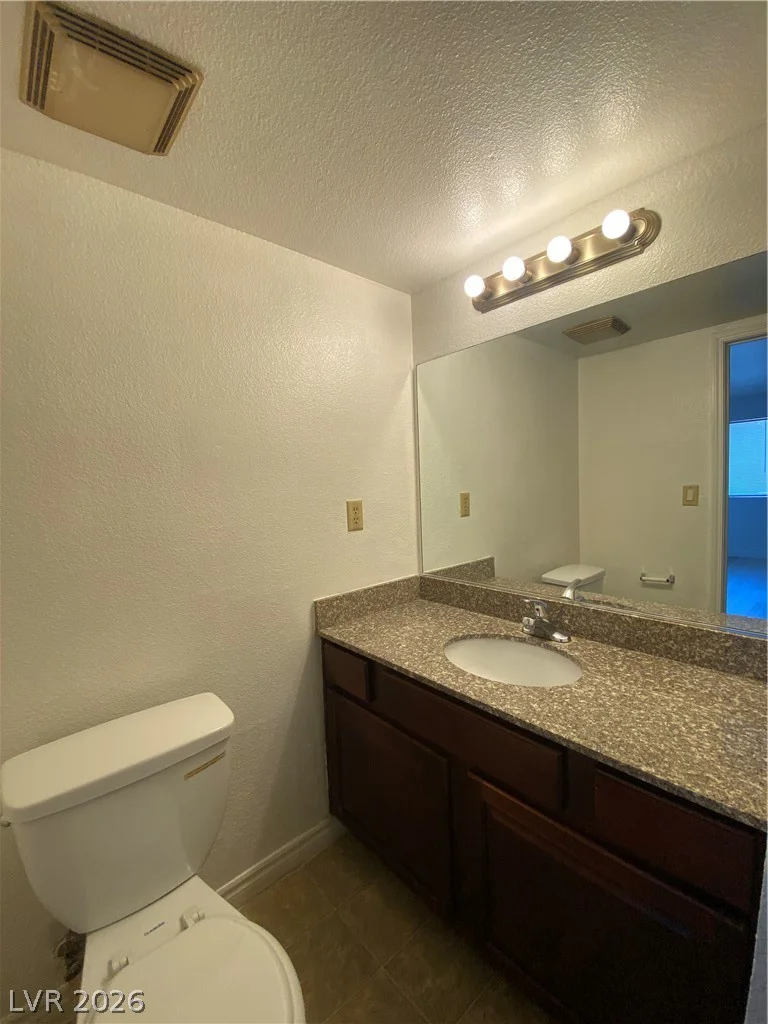 5221 River Glen, Las Vegas, NV 89103