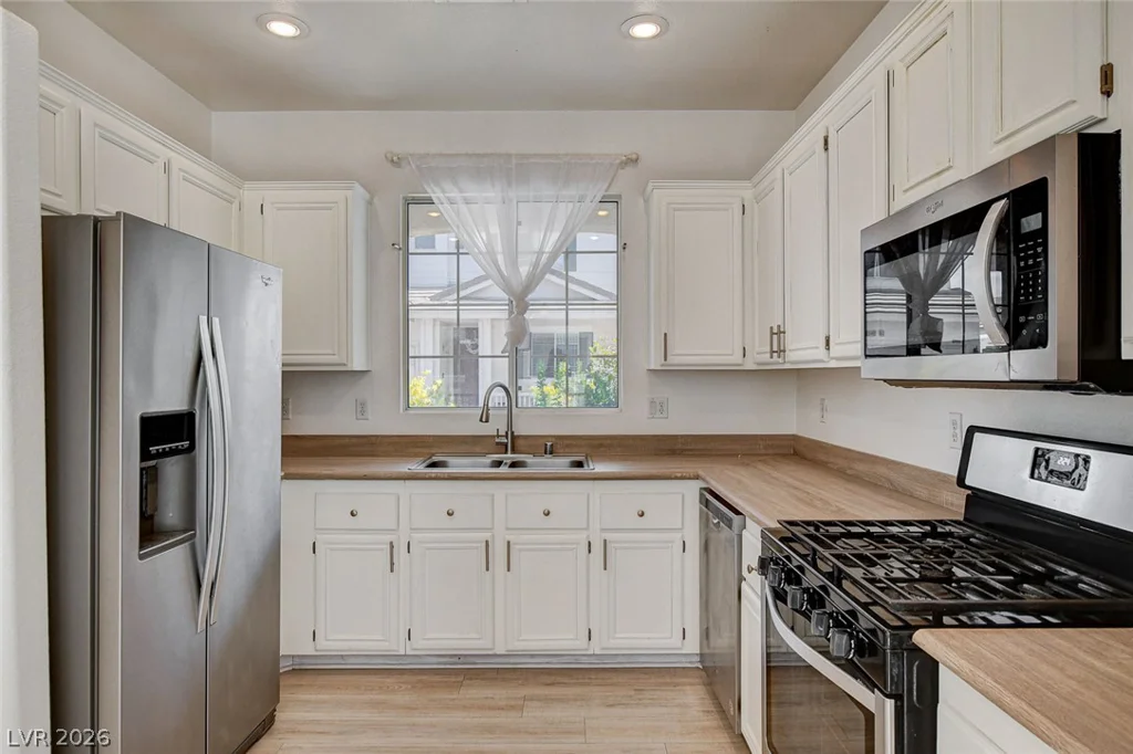 10331 Adams Chase, Las Vegas, NV 89183