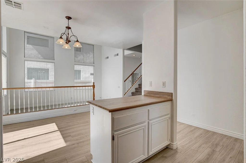 10331 Adams Chase, Las Vegas, NV 89183