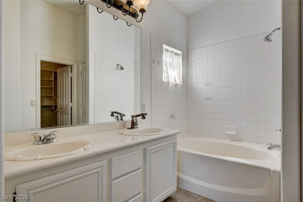 10331 Adams Chase, Las Vegas, NV 89183