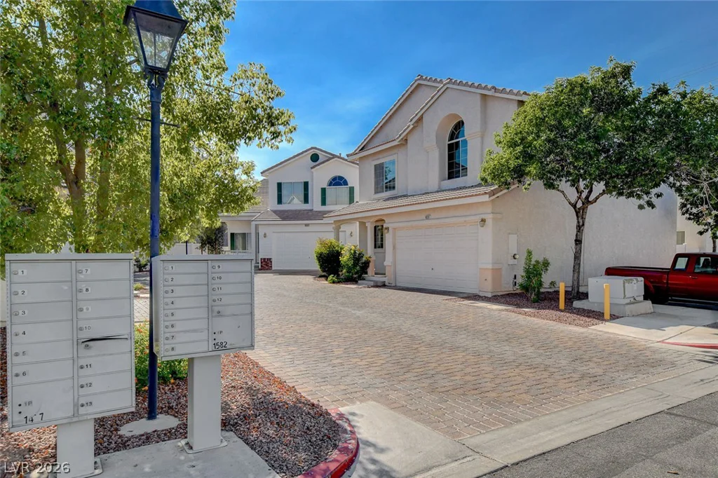 10331 Adams Chase, Las Vegas, NV 89183
