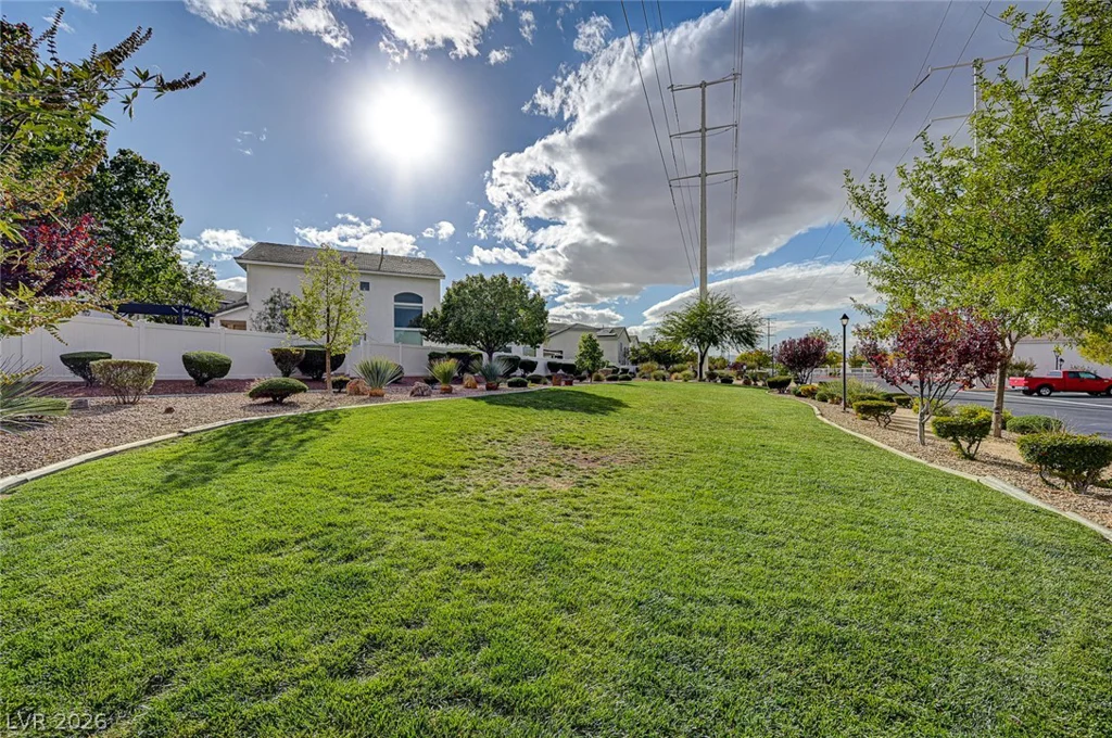 10331 Adams Chase, Las Vegas, NV 89183