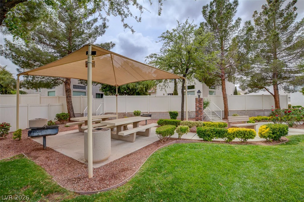 10331 Adams Chase, Las Vegas, NV 89183