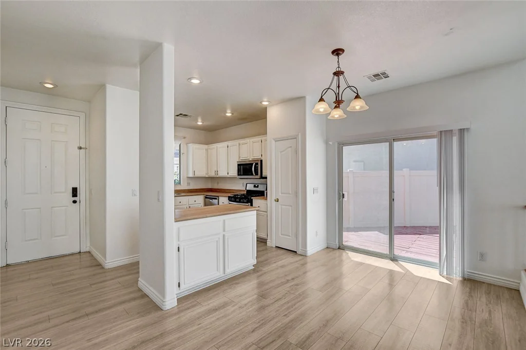 10331 Adams Chase, Las Vegas, NV 89183