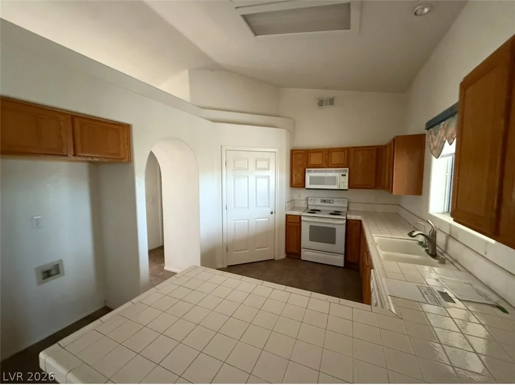 2190 Xenia, Pahrump, NV 89048