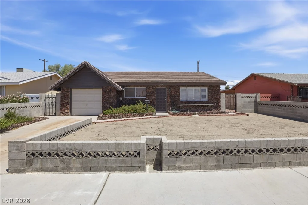 2217 Dori, Las Vegas, NV 89101