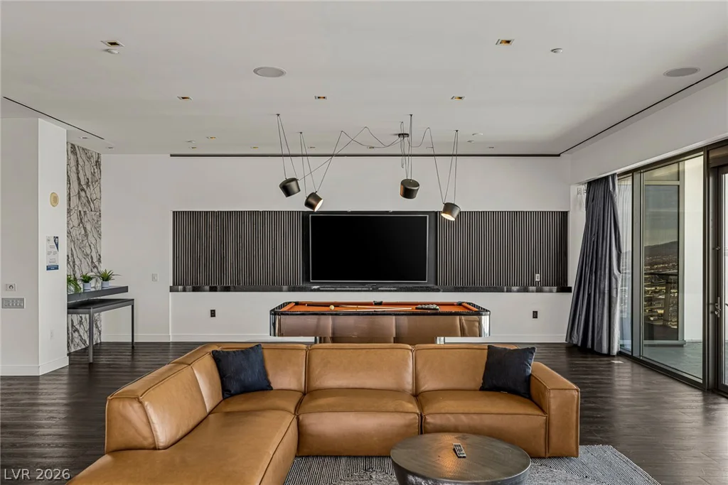 4381 Flamingo, Las Vegas, NV 89103