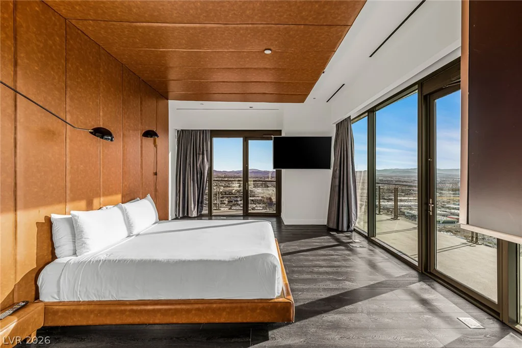 4381 Flamingo, Las Vegas, NV 89103