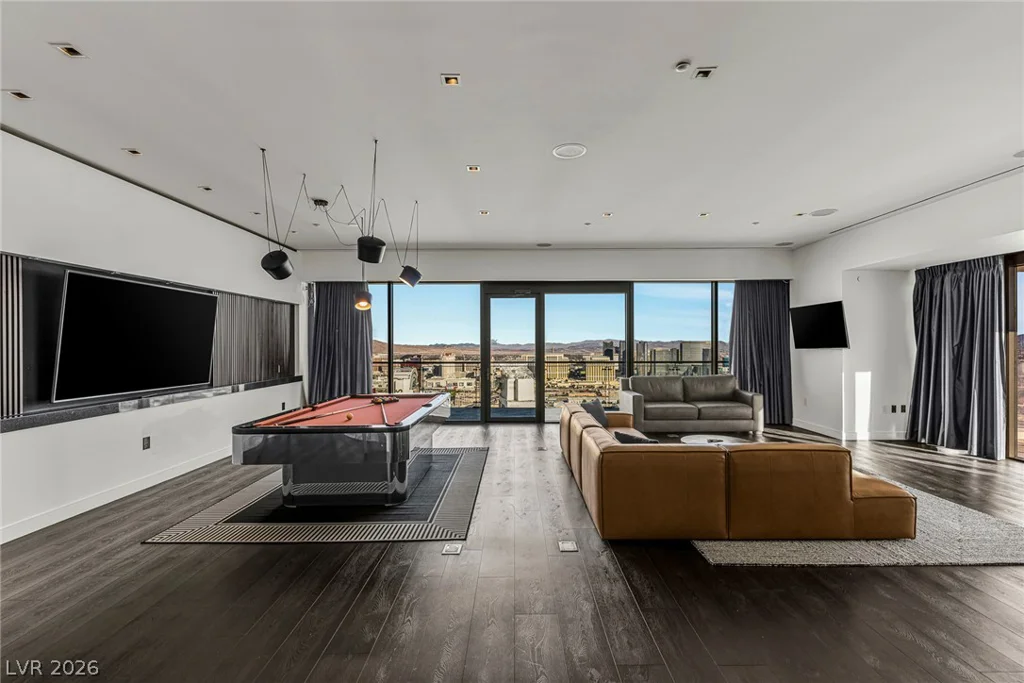 4381 Flamingo, Las Vegas, NV 89103