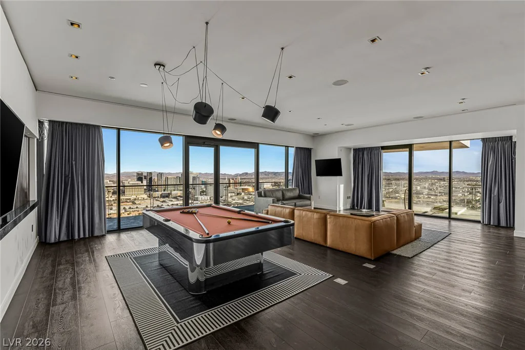 4381 Flamingo, Las Vegas, NV 89103